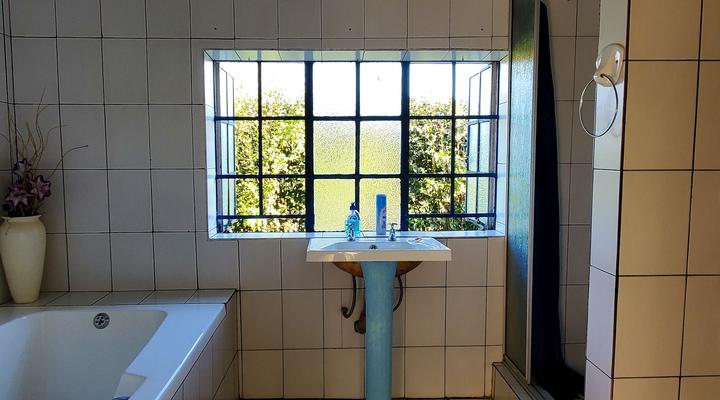 Valley View Backpackers