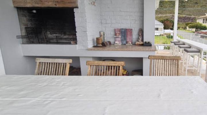 Beach House on 5th Hermanus