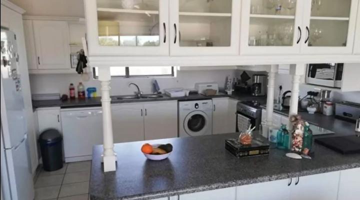 2 The Dunes, Kleinemonde, Eastern Cape, 6172