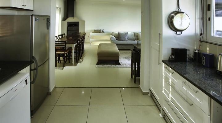 Klopdisselboom, Langebaan, 10-sleeper