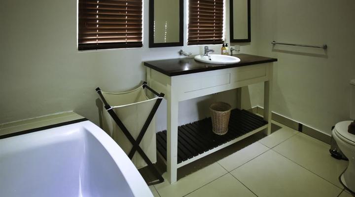 Klopdisselboom, Langebaan, 10-sleeper