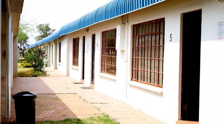 Die Geel Huis Guesthouse