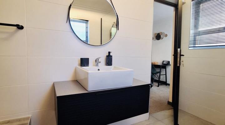 Dee-Ones @ Witboom Self Catering Apartment