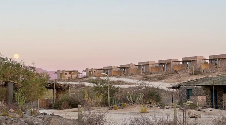 Daureb Isib Campsite and B&B