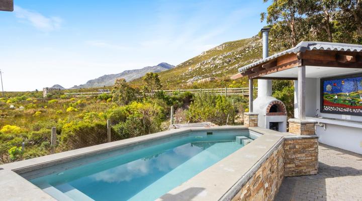 Rock Jumper Country House