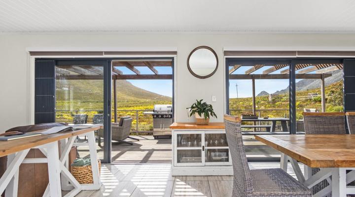 Rock Jumper Country House