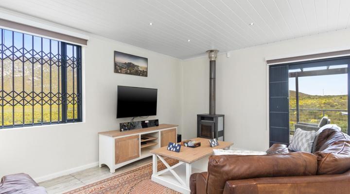 Rock Jumper Country House