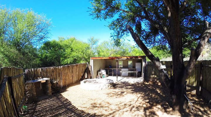 Thorn Tree Bush Camp