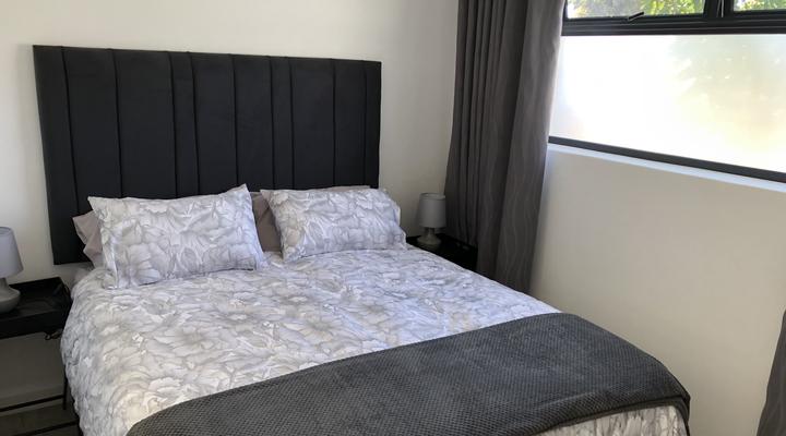 Cape Holly Apartment