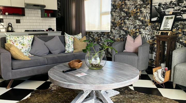 55 on Main Guesthouse and Spa