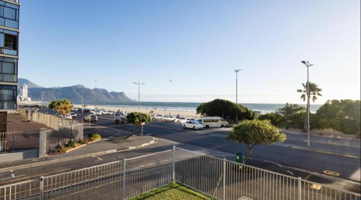 St Tropez Beachfront 108 @ Strand