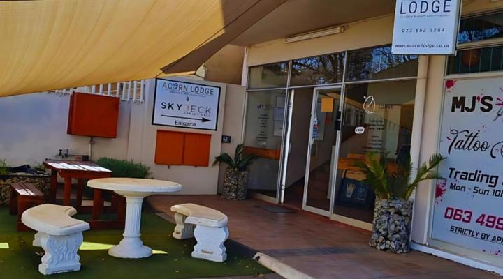 Acorn Lodge & Skydeck Sunset Café