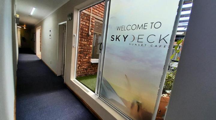 Acorn Lodge & Skydeck Sunset Café