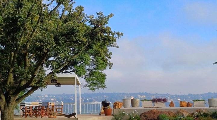 Fish Bird Art Deco Villa