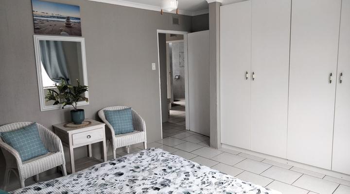 5 Equaleni Holiday House