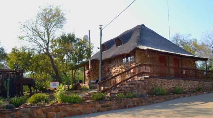 Thandabantu Game Lodge
