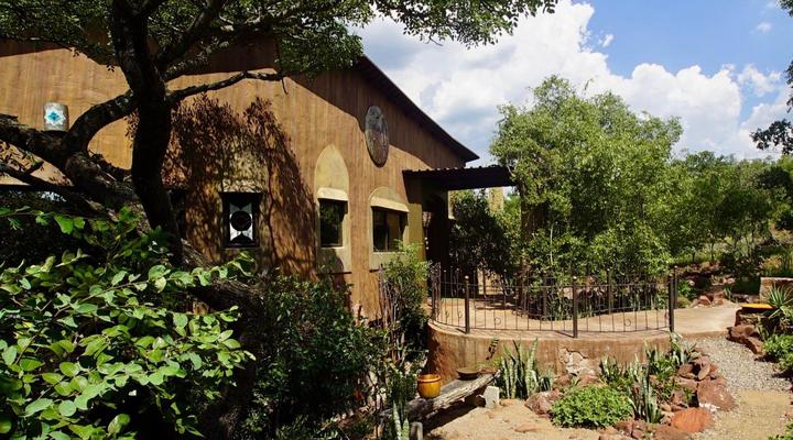 Leopards Rock Bush Boutique