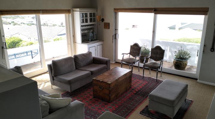 Rocky Beach Holiday Lets