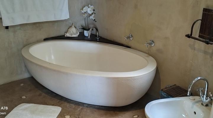 Rocky Beach Holiday Lets