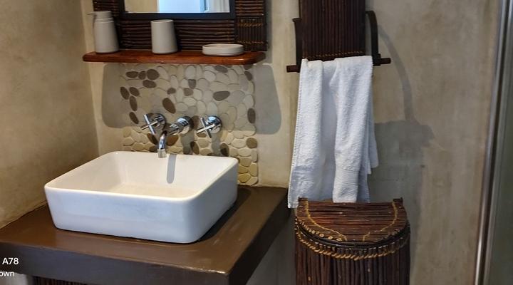 Rocky Beach Holiday Lets