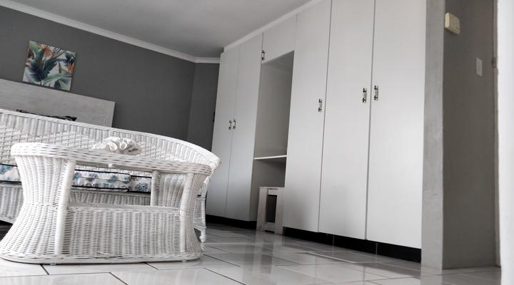 5 Equaleni Holiday House