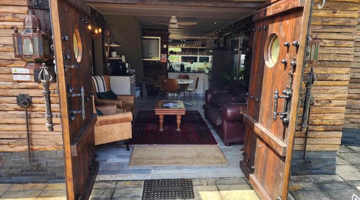 Port Royale Shelly Beach Guest House