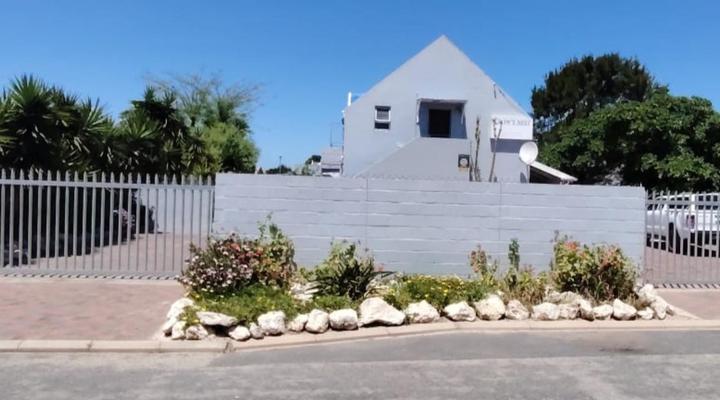 Crow's Nest Self-Catering Accommodation