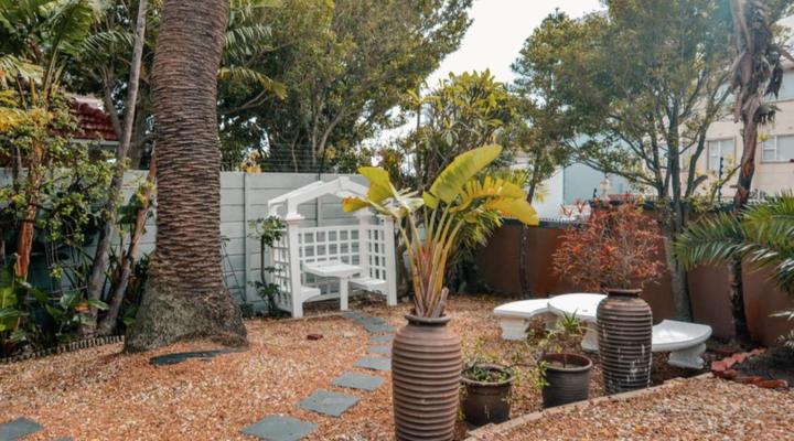 Albatross Guest House