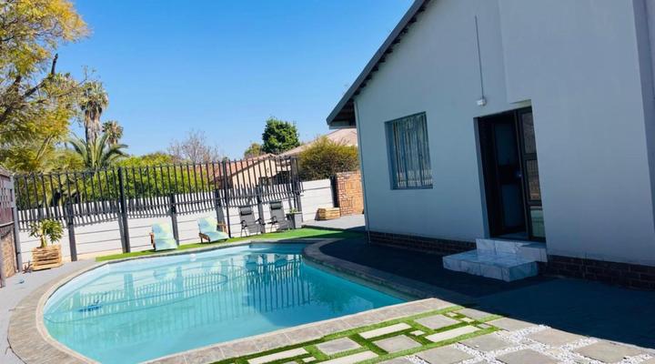 Plein on Suid Guesthouse