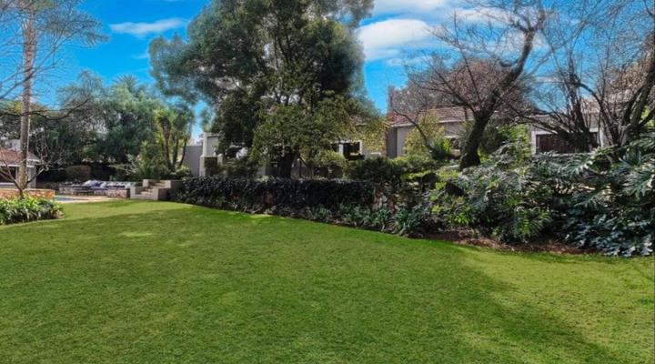 Rose Road Manor - Houghton Estate