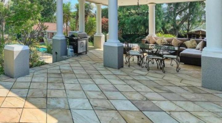 Rose Road Manor - Houghton Estate