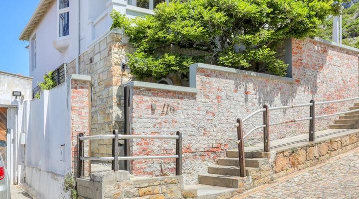 Contemporary Cottage