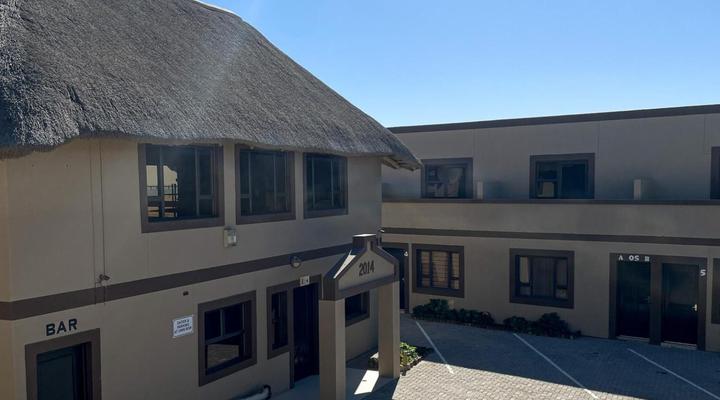 La Coastal Guesthouse