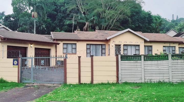 Mzilikazi Guesthouse & Tours