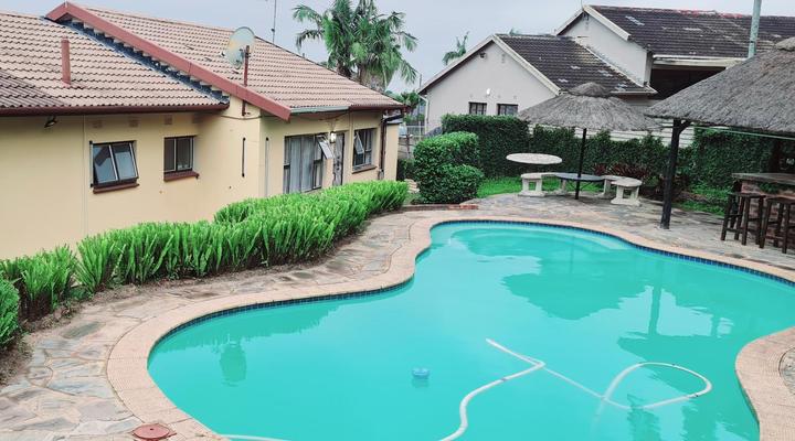 Mzilikazi Guesthouse & Tours