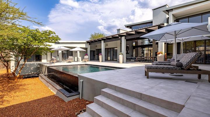 Ingwenkala Luxury Safari Lodge