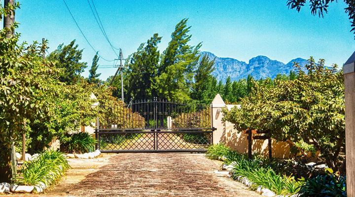 De Leeuwenhof Estate