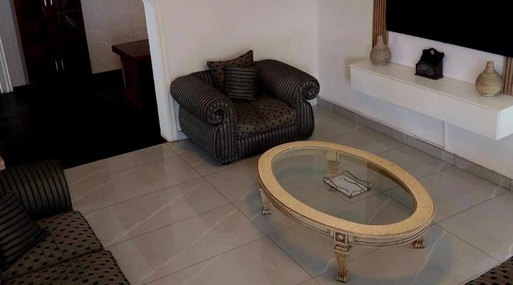 Whitehouse Guest Lodge