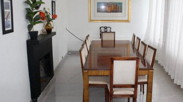 Whitehouse Guest Lodge