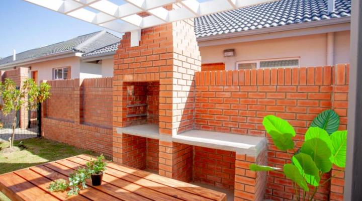 1 on York - Townhouse 50