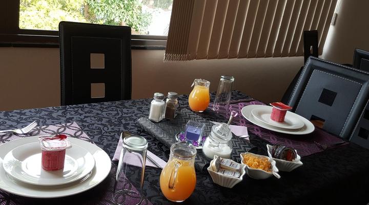 Luxury Heights Guesthouse(pool under renovation)