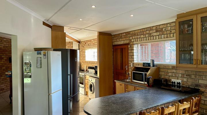 Dreamers Villa at Bushmans