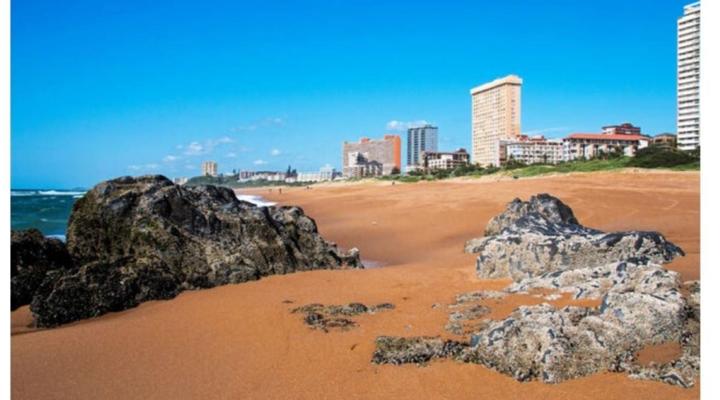 Amanzi Op Die Strand