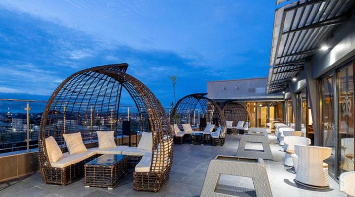 Tripod By Pedestal Hotel