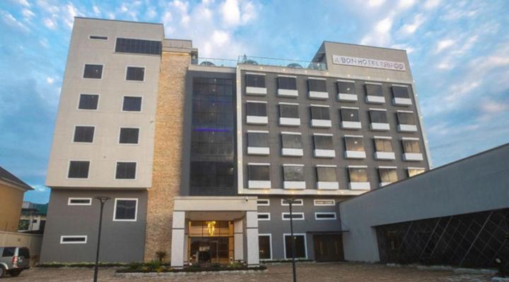 Tripod By Pedestal Hotel