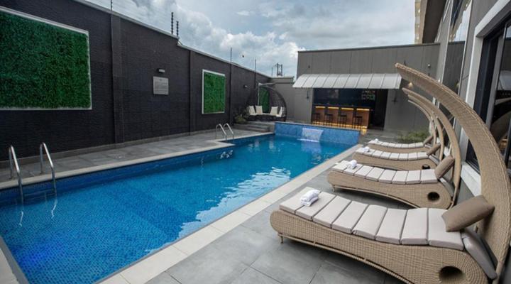 Tripod By Pedestal Hotel