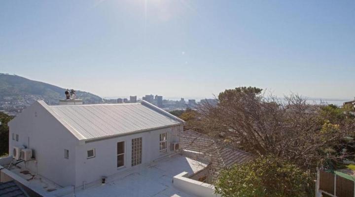 20 Belladonna Avenue