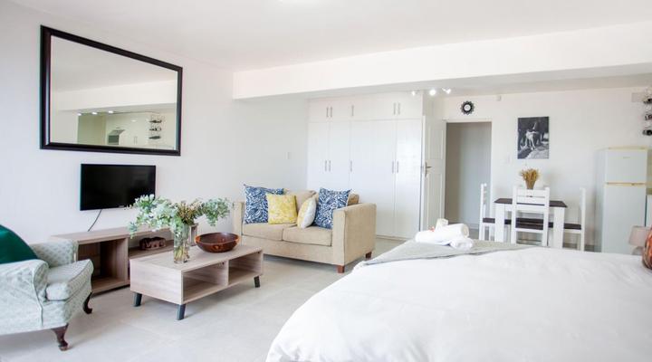 Kyle's Kin Ocean Retreat