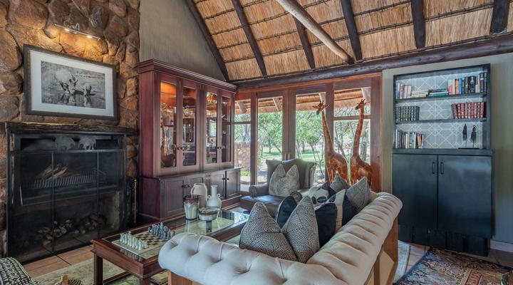 Ndlovu Safari Lodge