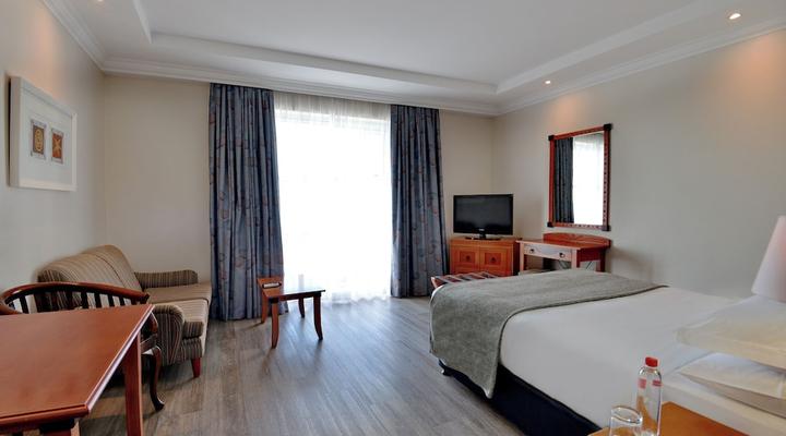 Courtyard Hotel Gqeberha